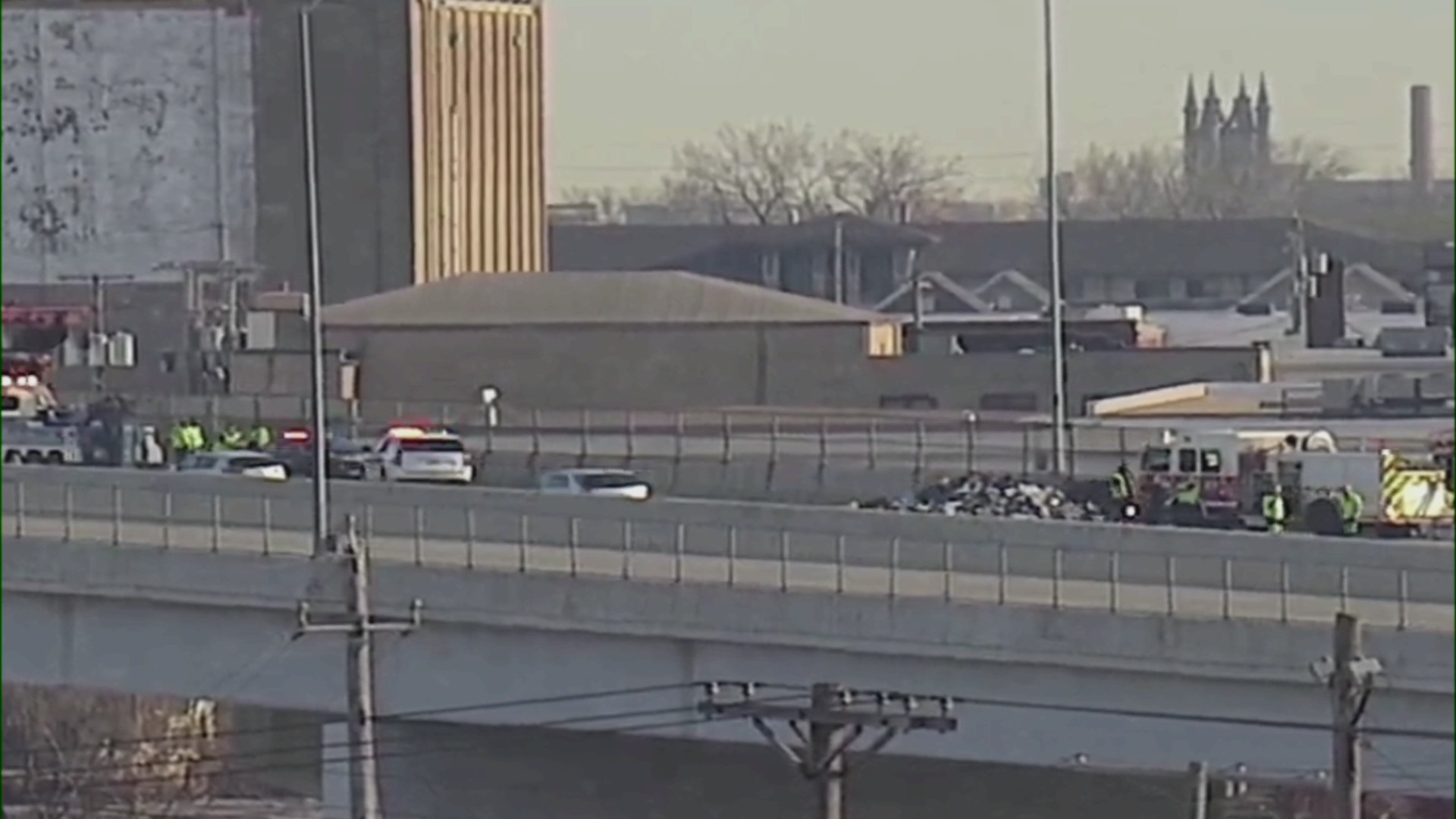 Traffic Alert: All lanes of I-77 N blocked – Fox 8 Cleveland WJW