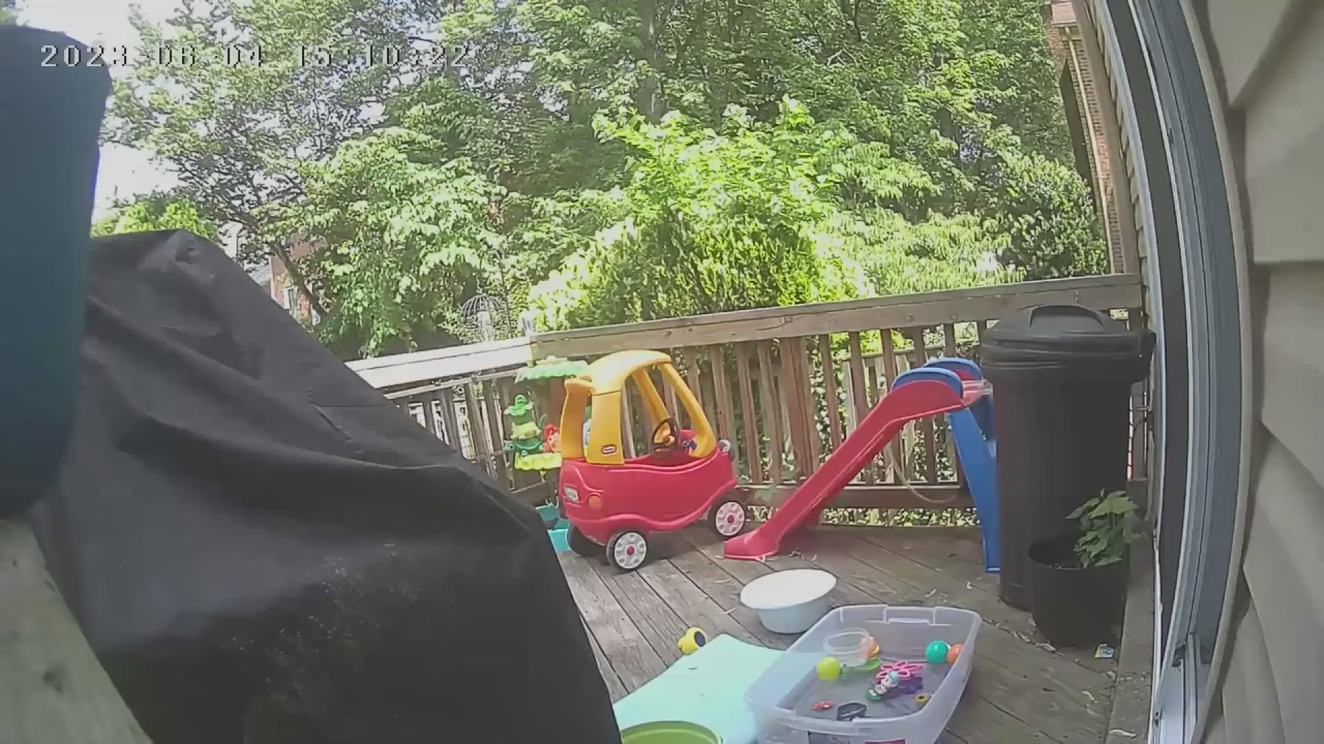 Small plane crashes in Virginia, fighter jets deployed after strange