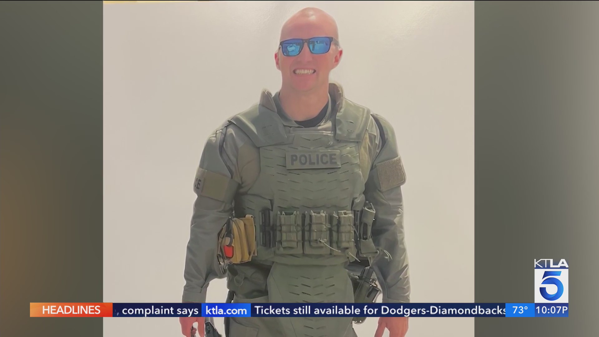 Vigil held for Manhattan Beach officer killed in 405 Freeway crash – KTLA