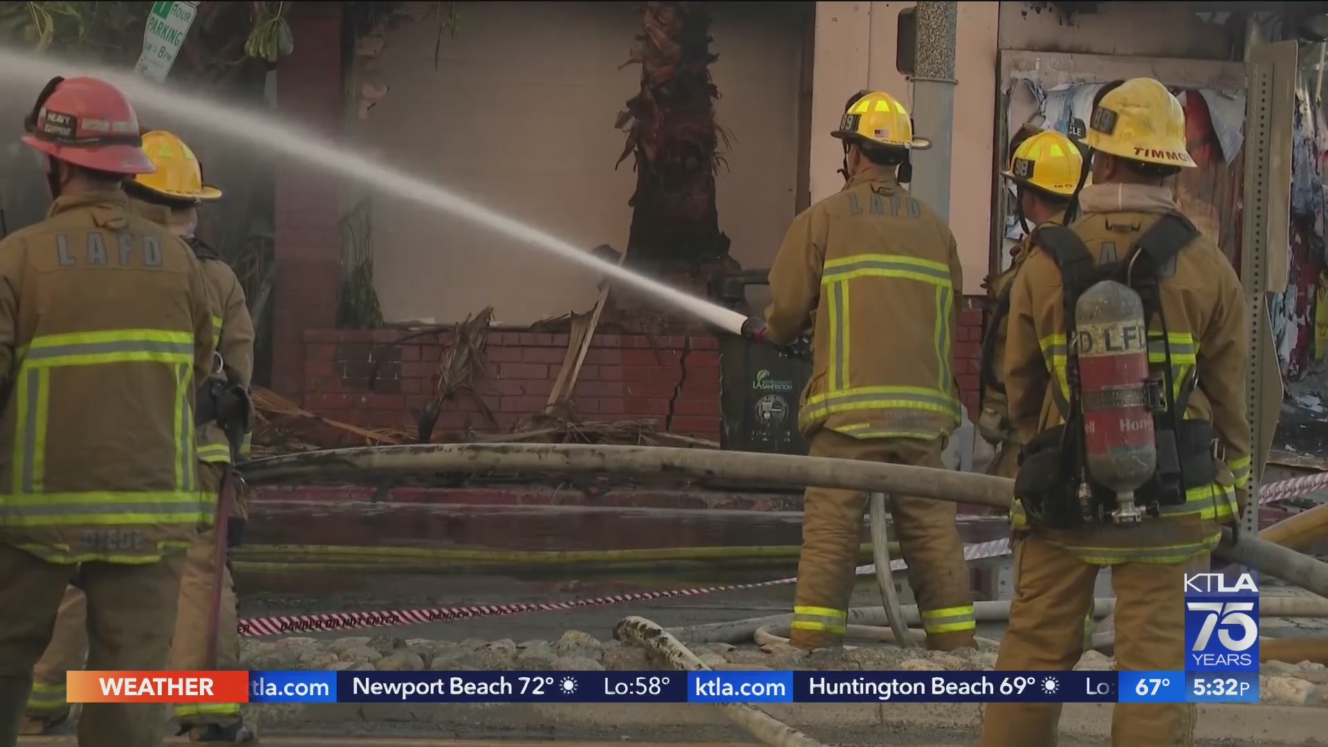 1 arrested after firefighters battle massive blaze in North Hollywood ...