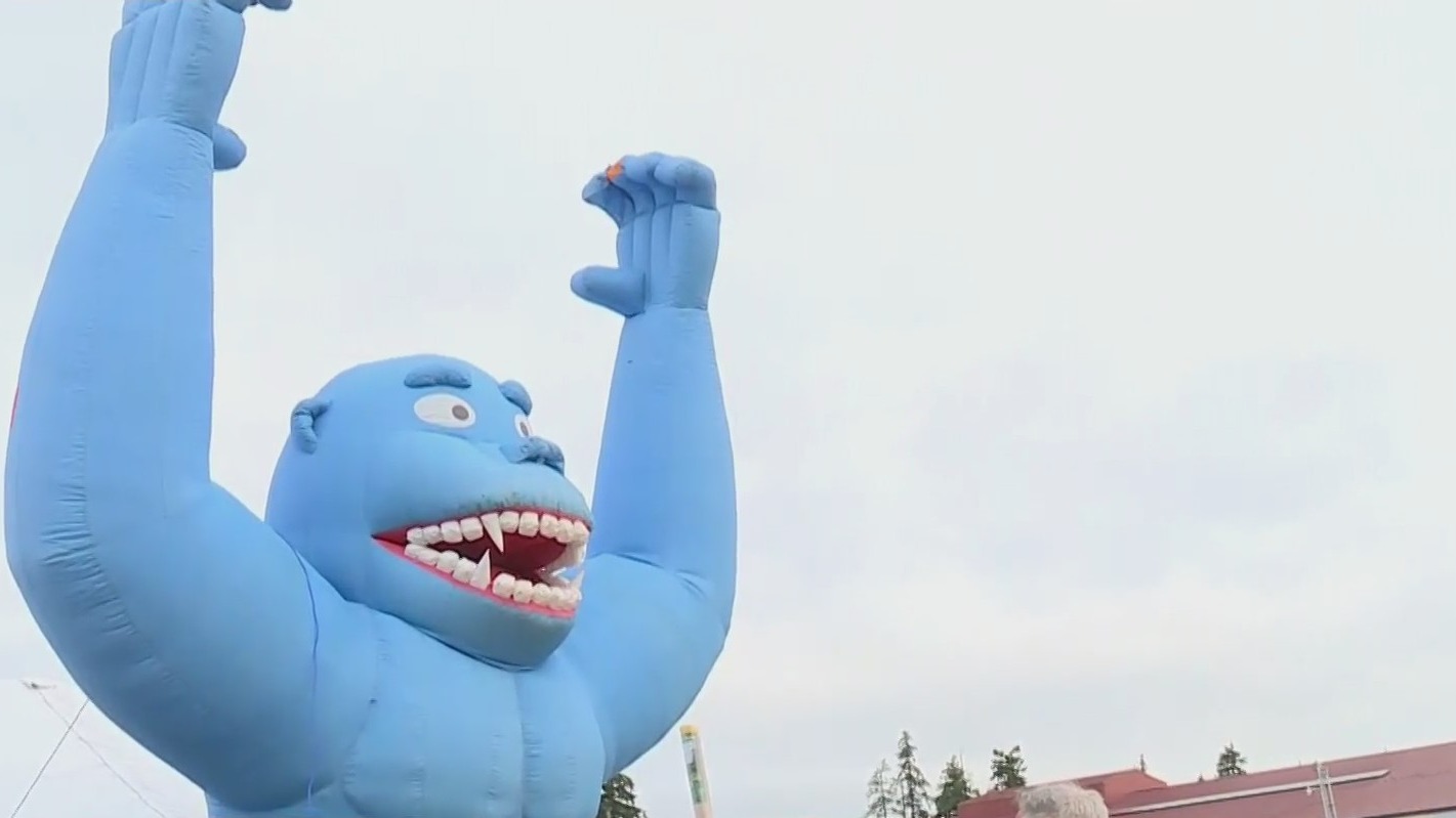 Kohr Explores NW’s LARGEST Garage Sale & Vintage Sale comes to Clark