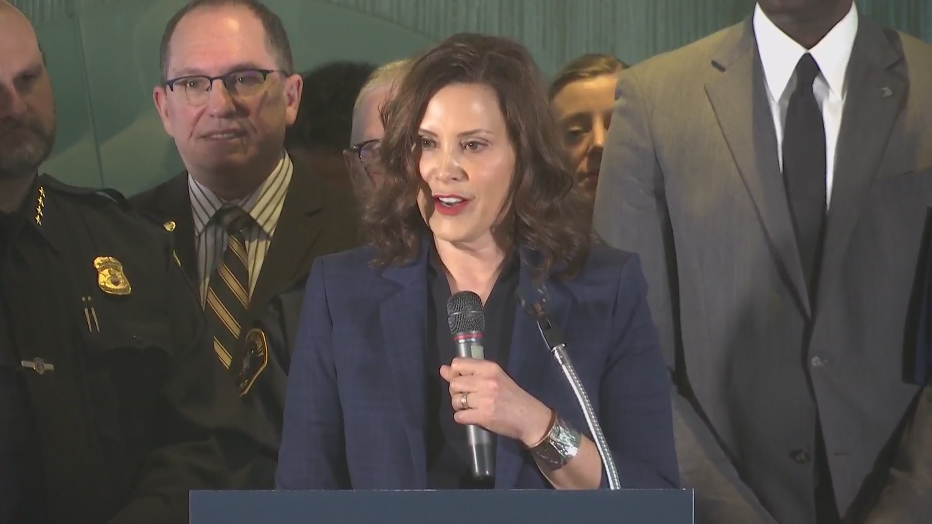 Whitmer signs Michigan gun violence prevention bills – WOODTV.com