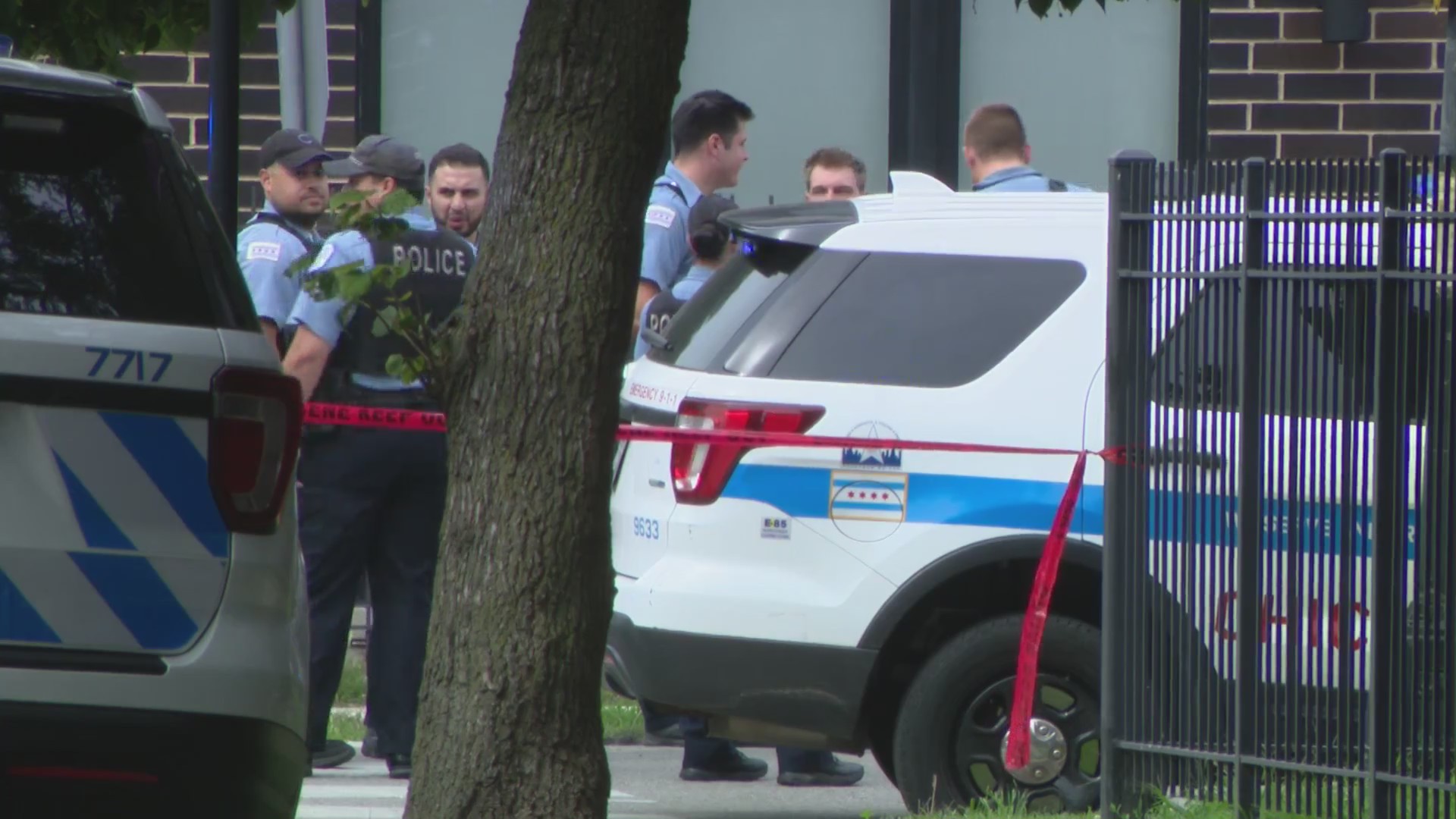 Man shot by CPD officer on Near West Side – WGN-TV
