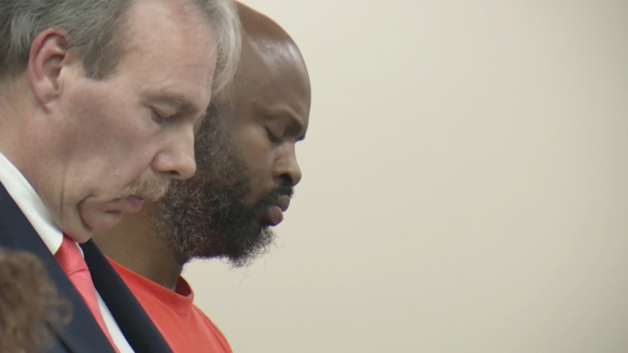 Man accused of killing estranged wife in front of her children ...