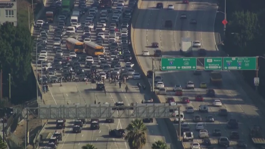 Protesters calling for cease-fire in Gaza shut down LA freeway ...
