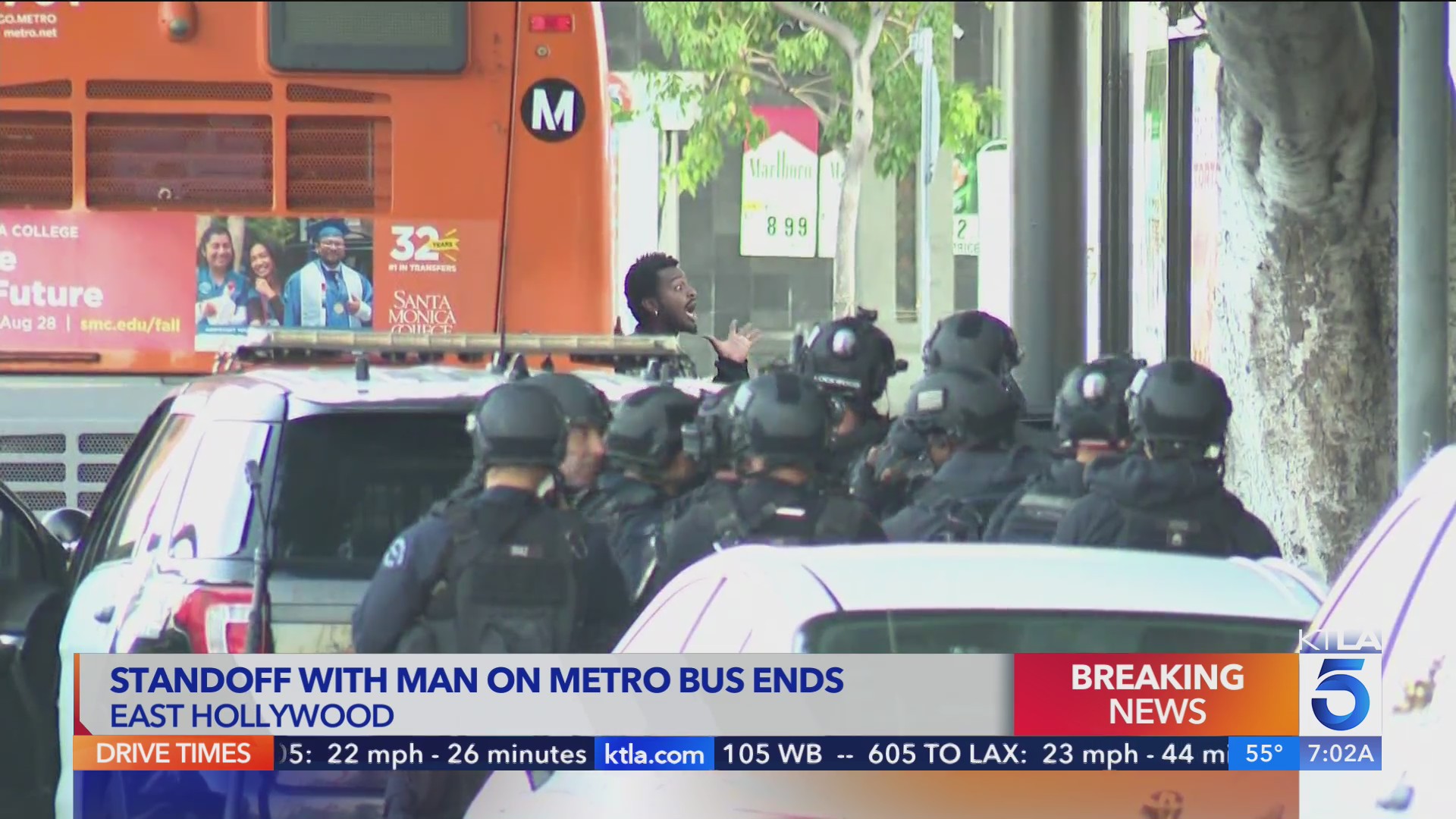 Man surrenders after hours-long standoff on Metro bus in Hollywood – KTLA