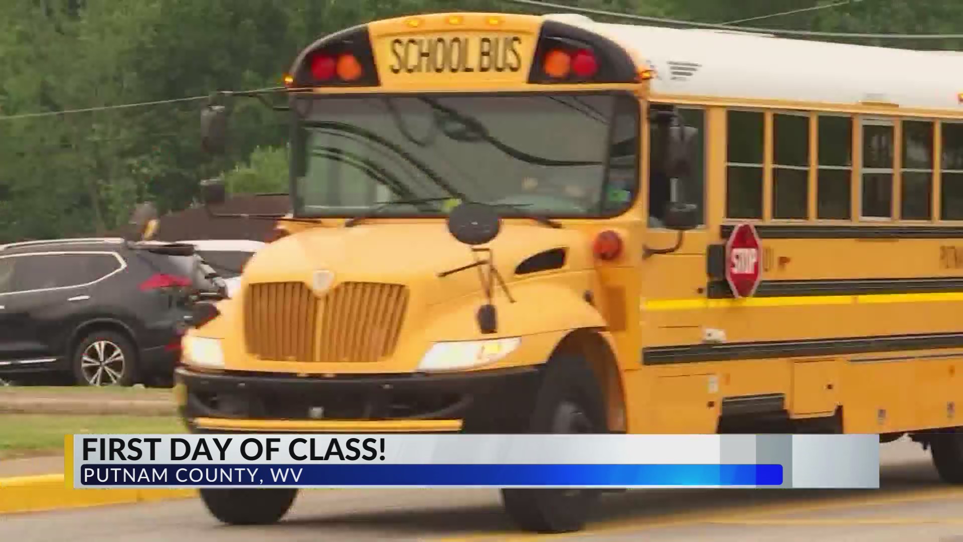 Hurricane Middle School first day of school - WOWK 13 News