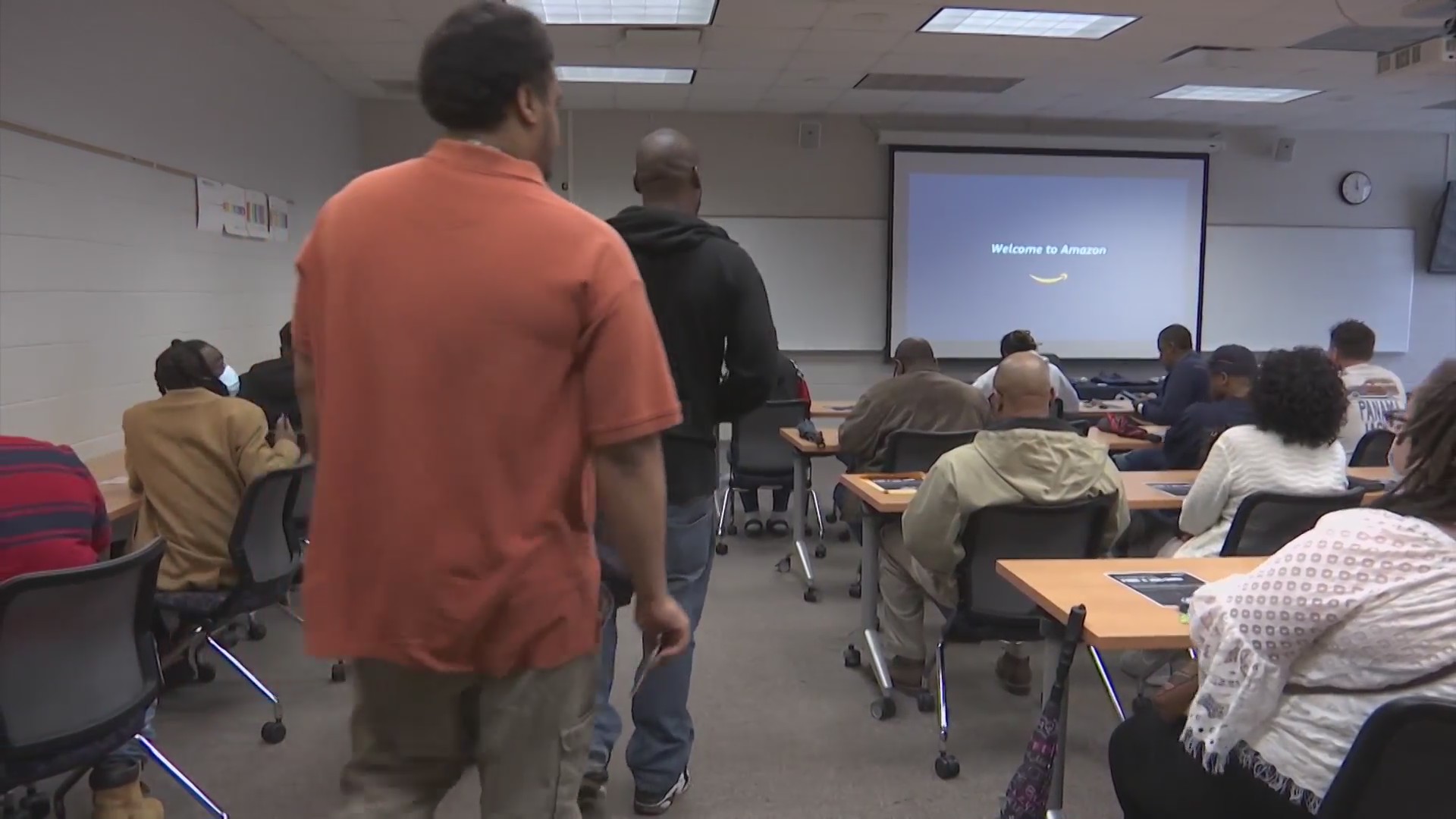 New Amazon facility coming to Kinston draws hundreds of people hoping