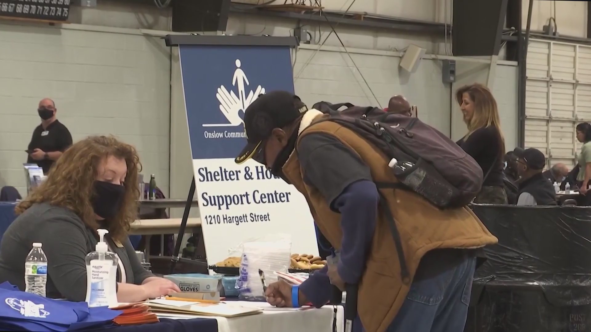 Onslow County Veterans Stand Down helps disadvantaged retired service