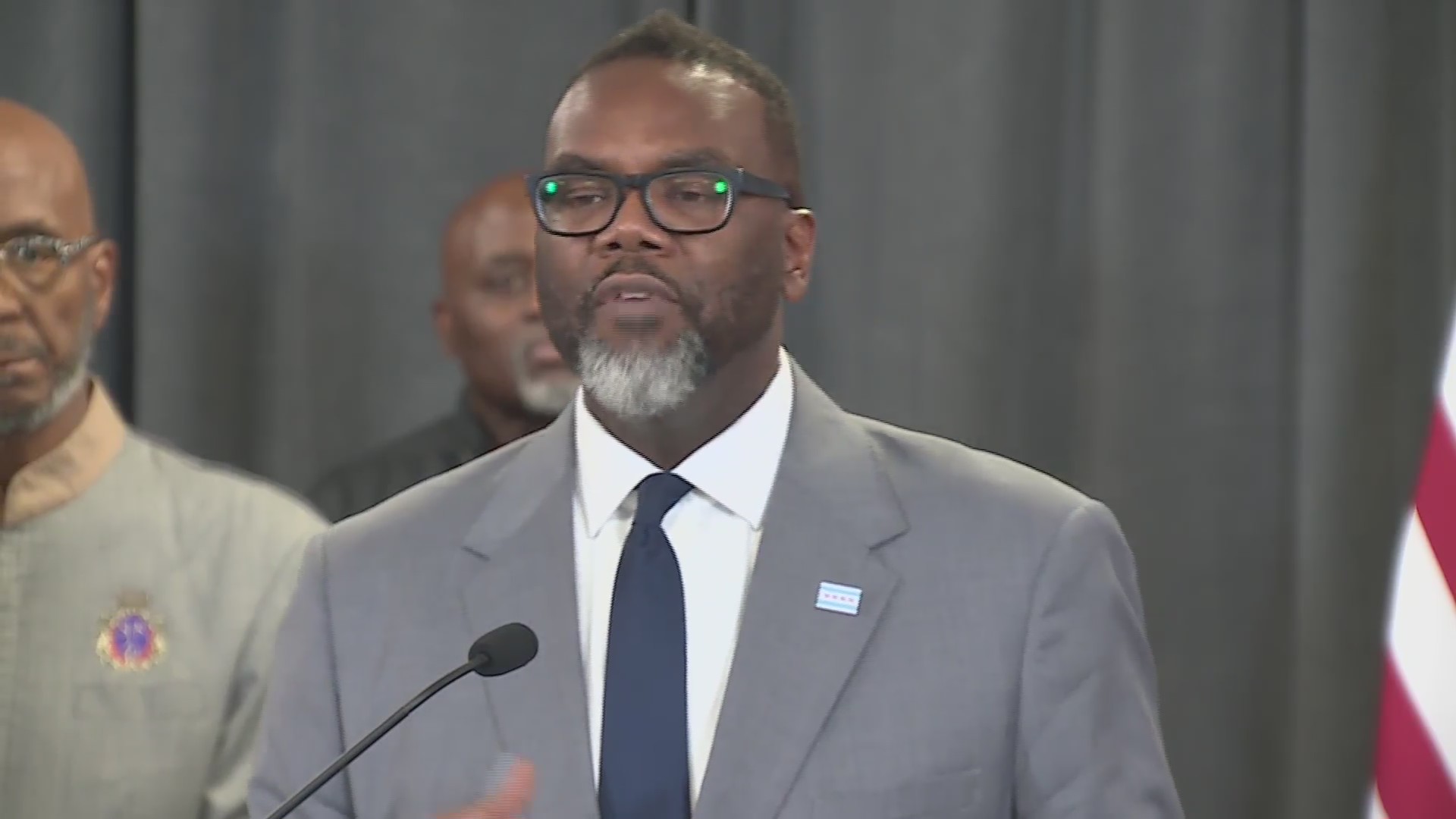 Chicago mayor says city won’t enforce 60-day limit for migrants until ...