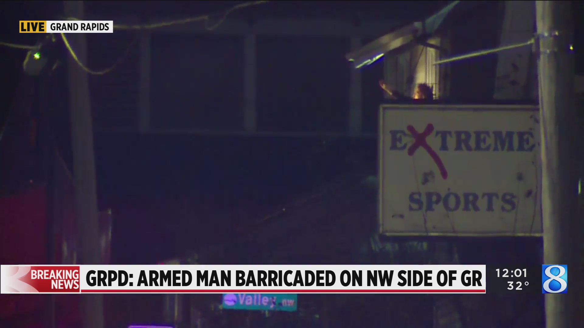 Police in standoff with armed, barricaded suspect in Grand Rapids