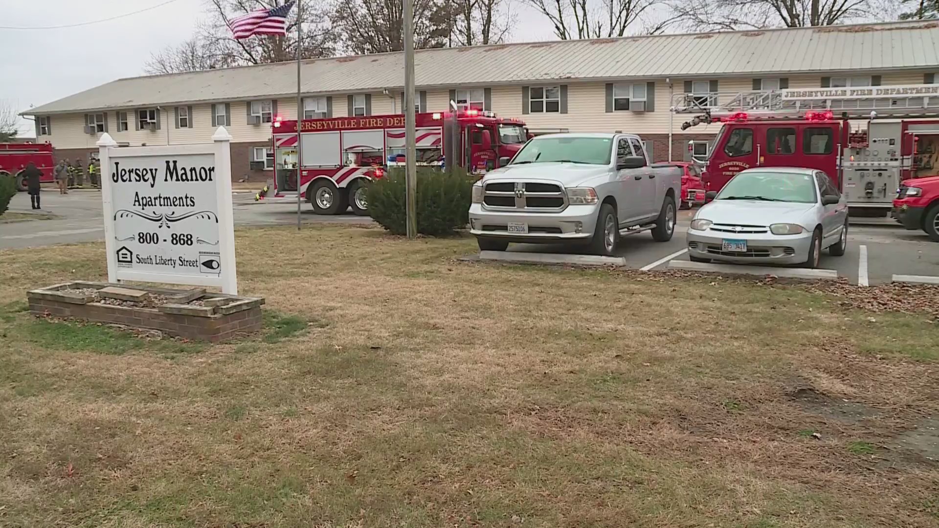 Tenants placed in temporary housing after apartment fire – FOX 2