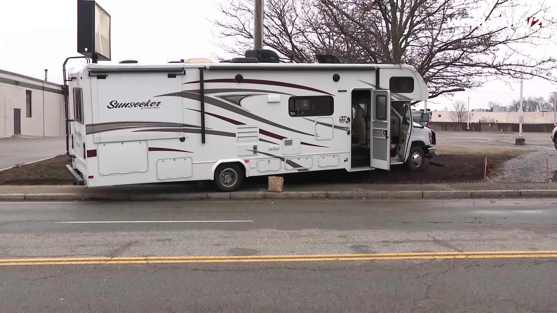 VIDEO NOW 1 injured in Warwick RV crash