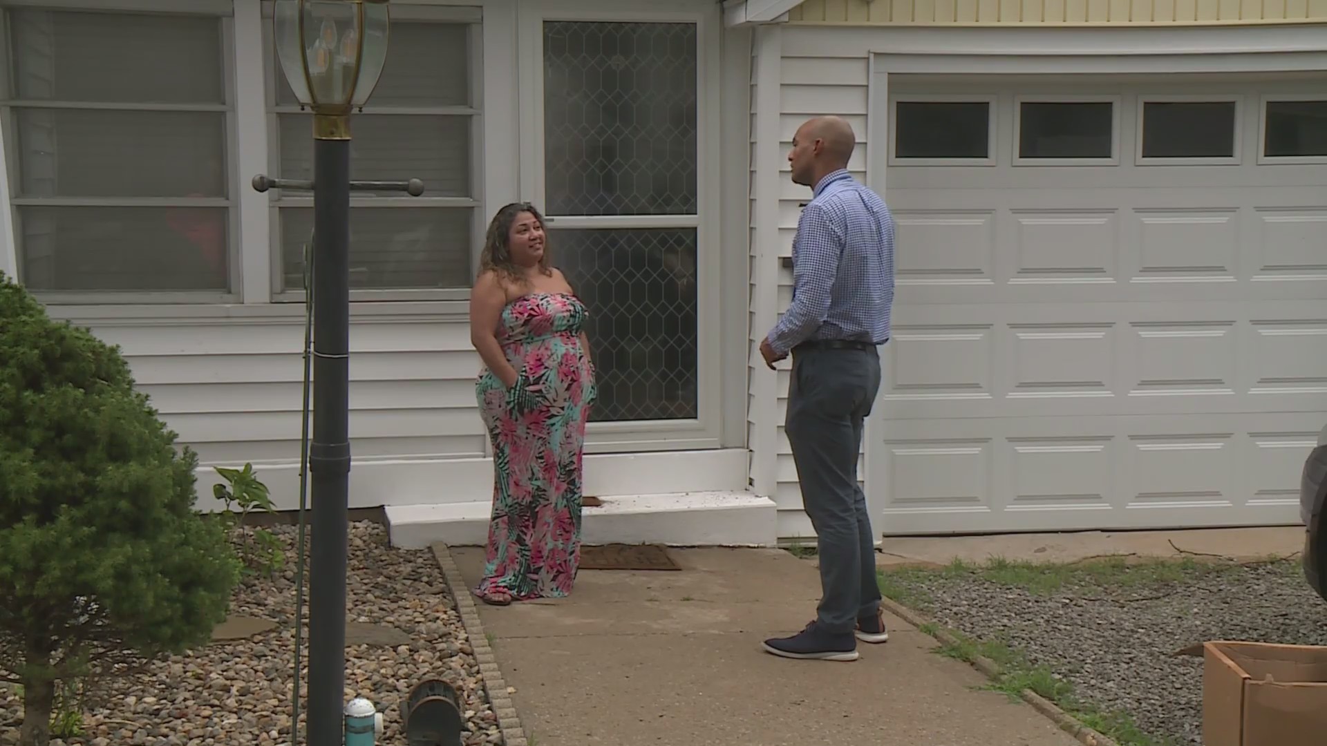 Scammers pose as utility workers to rob Belleville residents – FOX 2