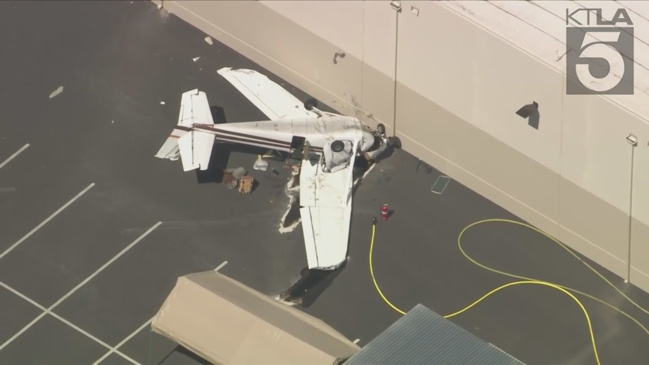 1 dead, 3 hurt after plane goes down in Riverside County – KTLA