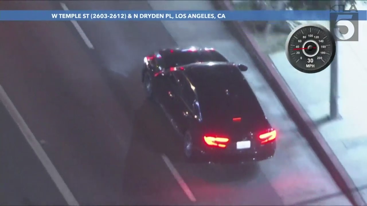 Police pursue suspected DUI driver – KTLA