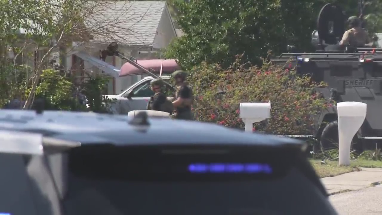 Man detained after Pasco County standoff – WFLA