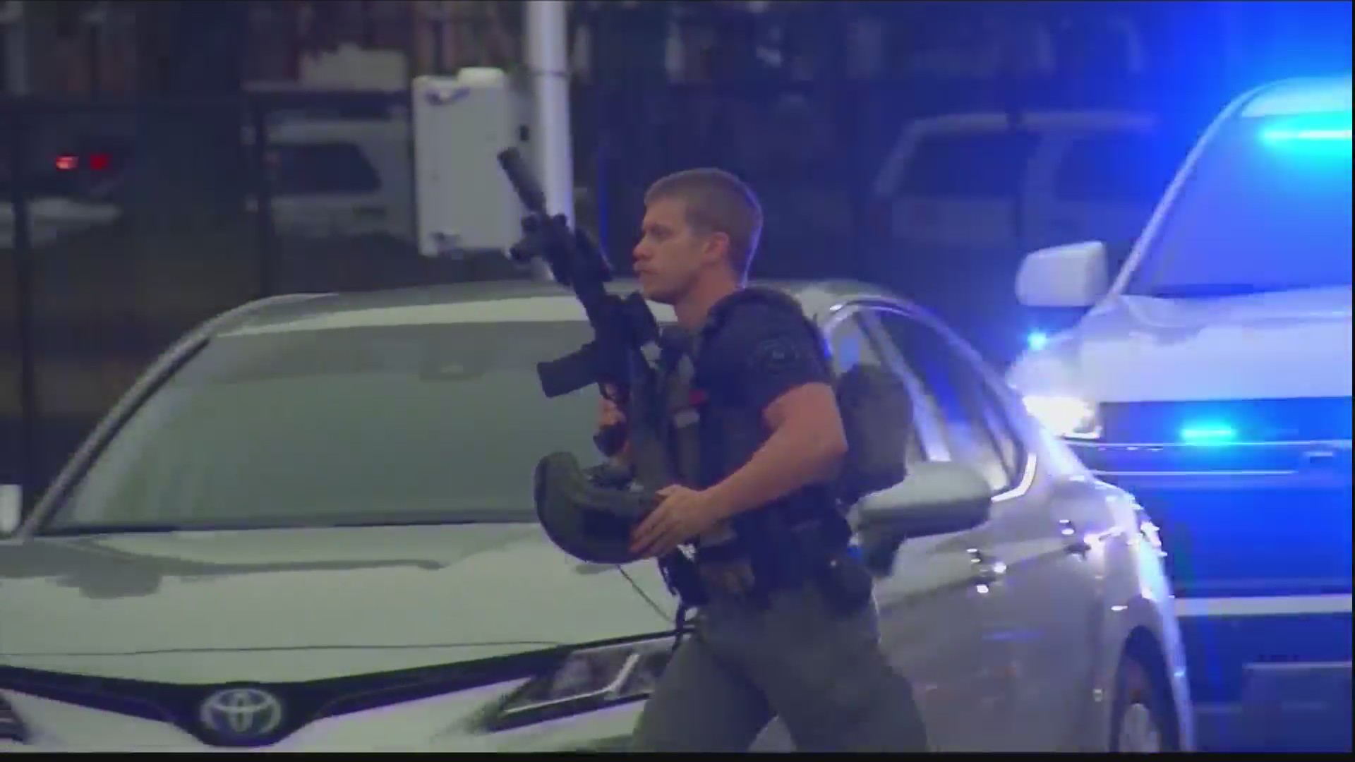 ‘There’s no waiting to go in there,’ SWAT team member talks school