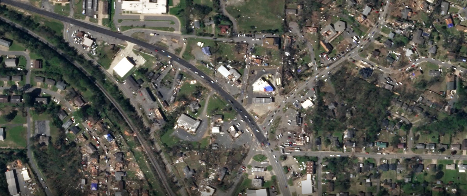 Before and after satellite images of Little Rock show damage caused by ...