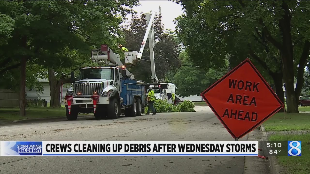 Crews cleaning up debris after Wednesday storms – WOODTV.com