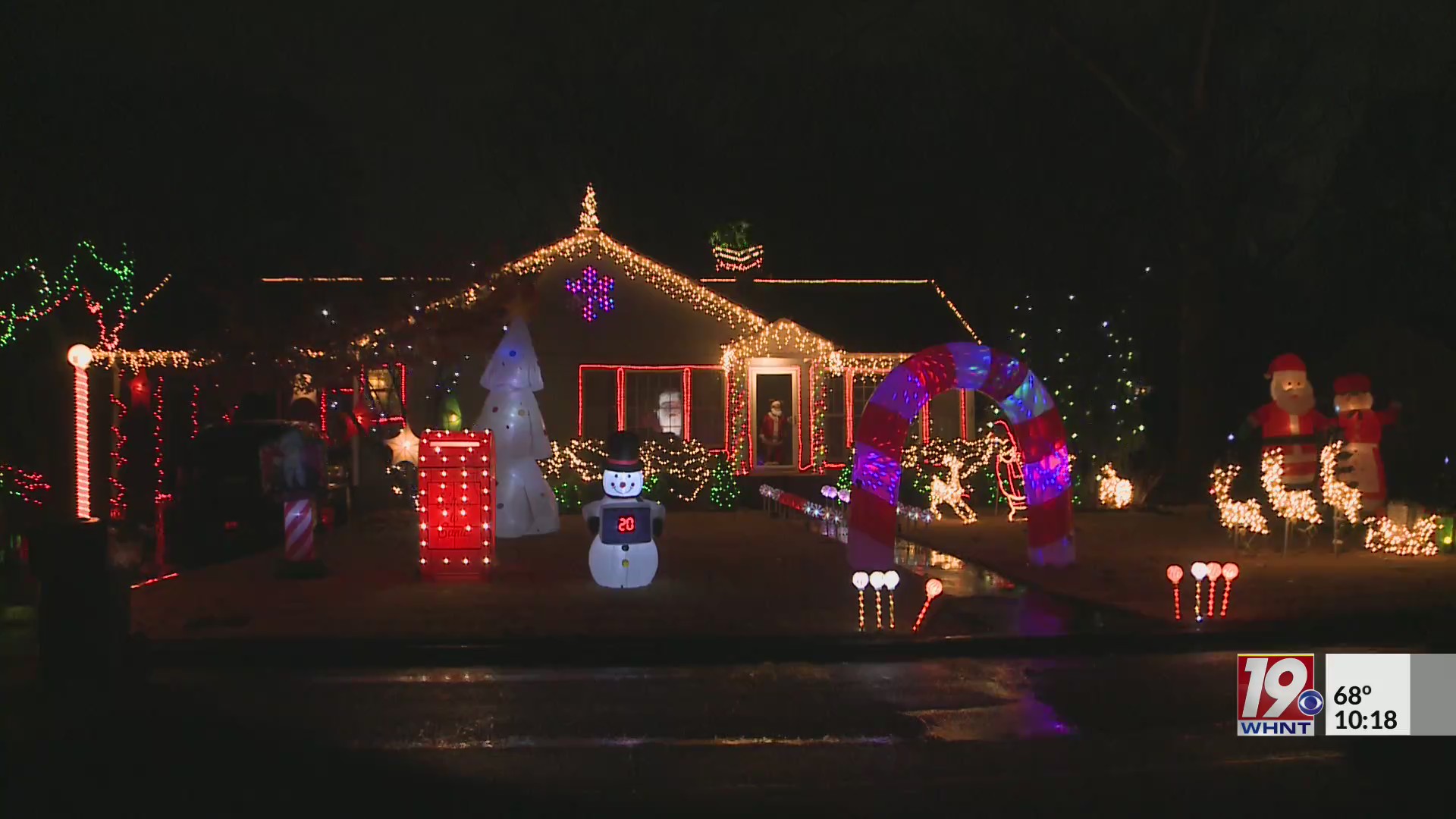 Christmas Lights Woodmont Avenue in Huntsville