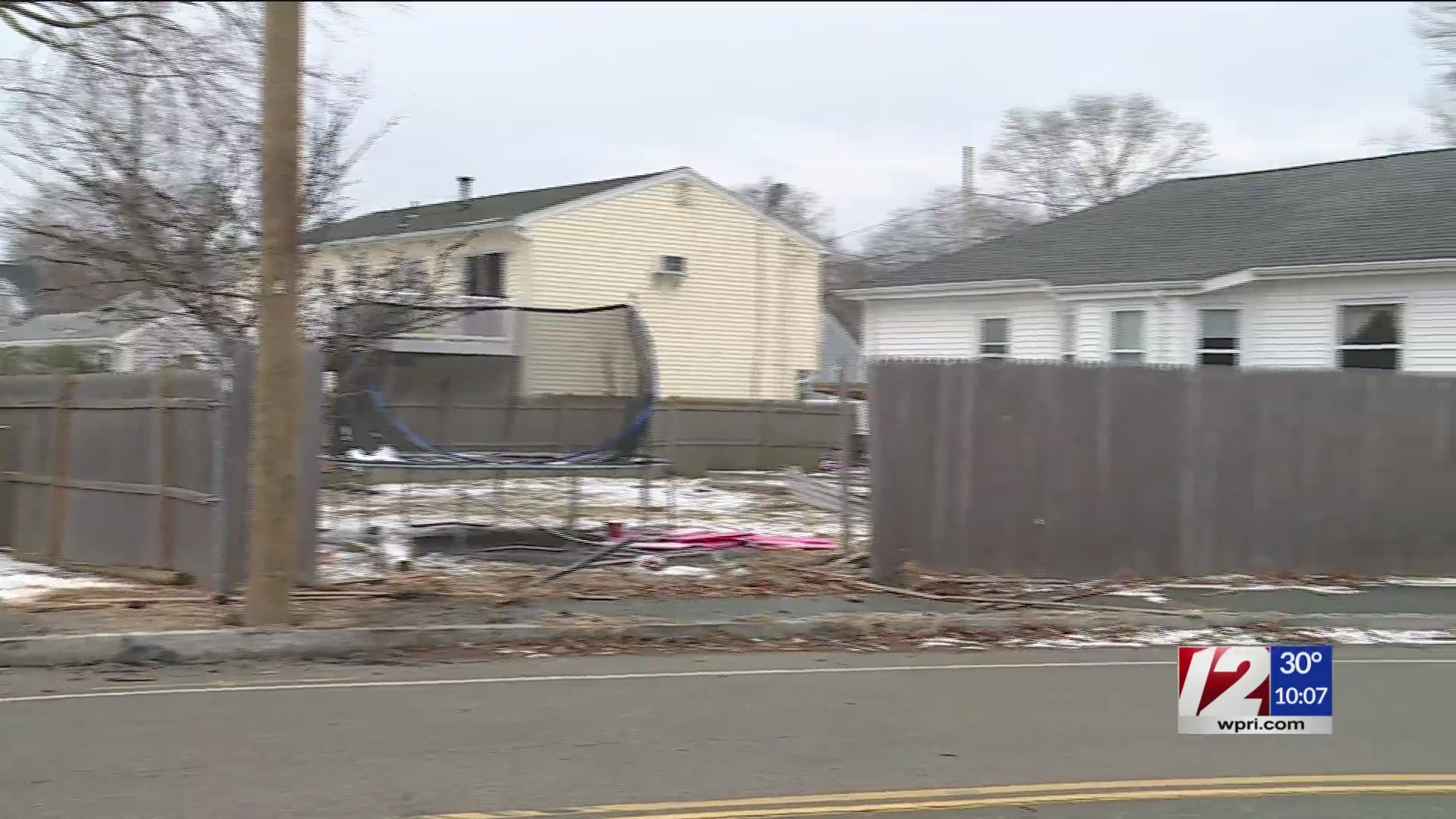 Man charged with DUI after crash into Warwick home – WPRI.com