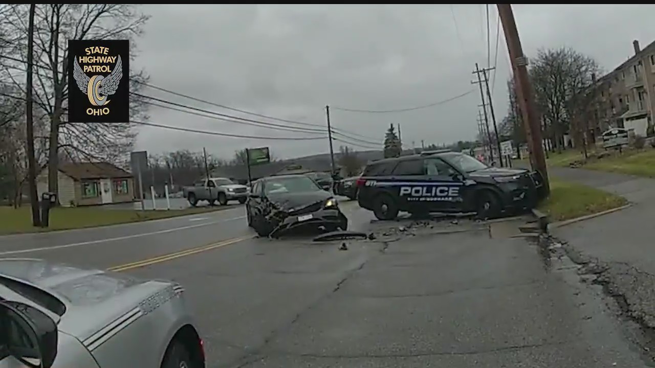 Video shows crash that injured Hubbard officer
