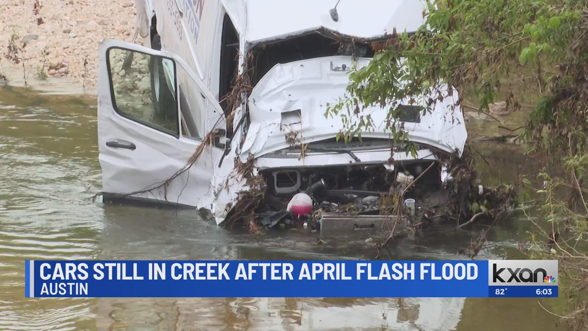 Flash flood washes vehicles into Walnut Creek KXAN Austin