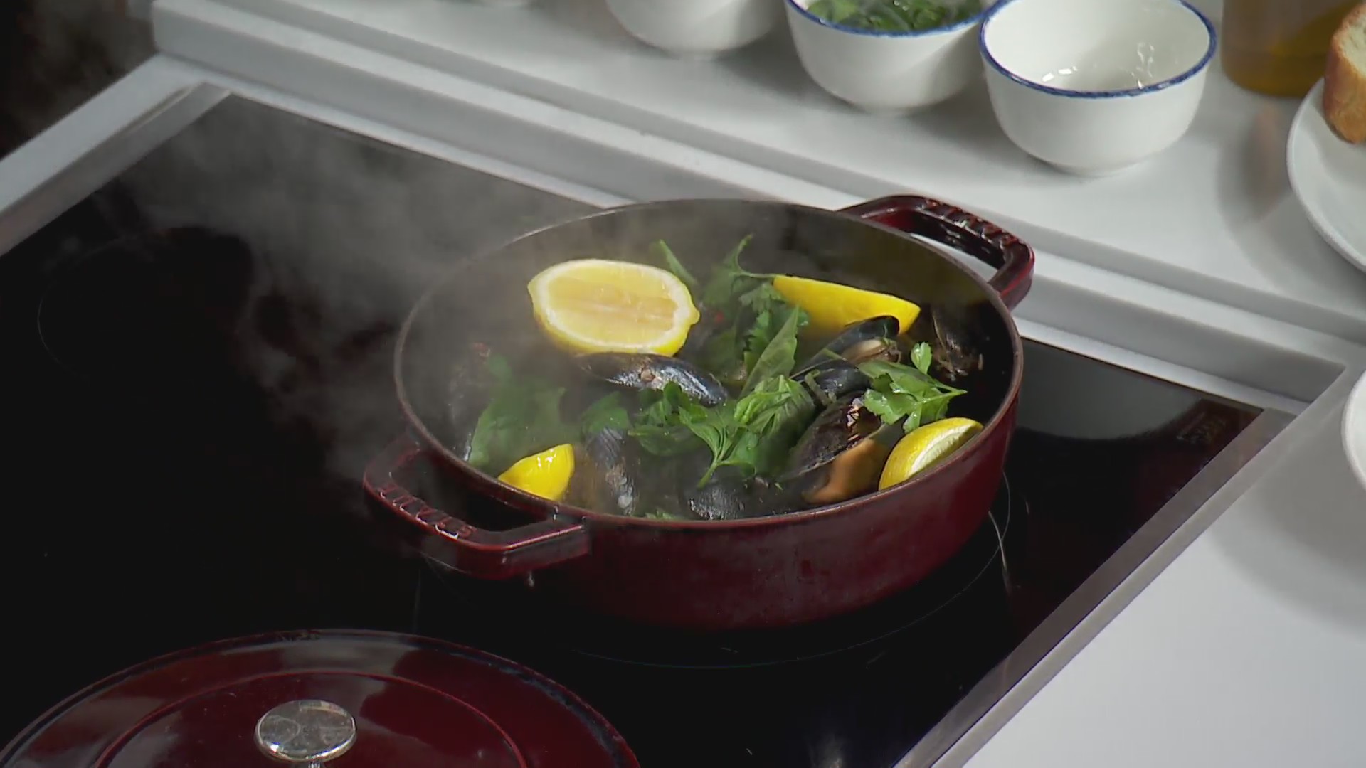 Lunchbreak Bar Harbor Mussels WGNTV