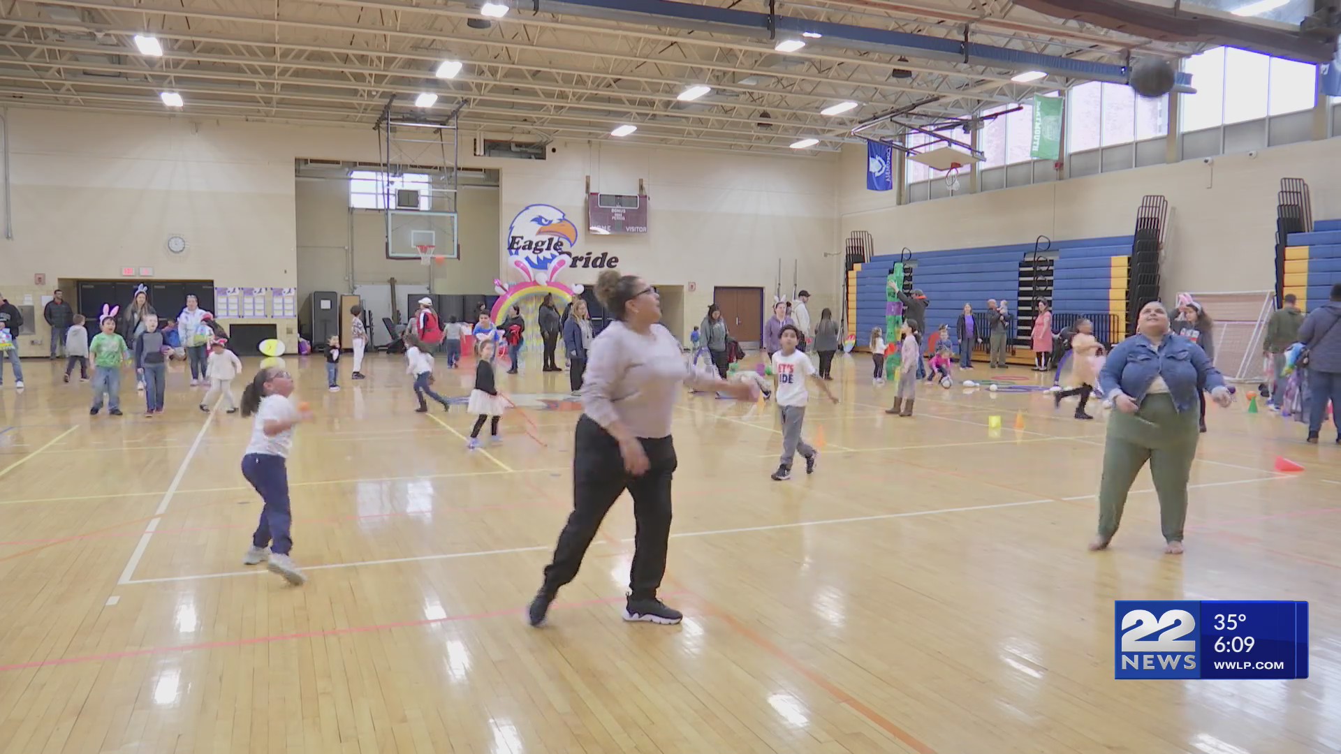 Easter celebrations begin in Chicopee with annual party - WWLP