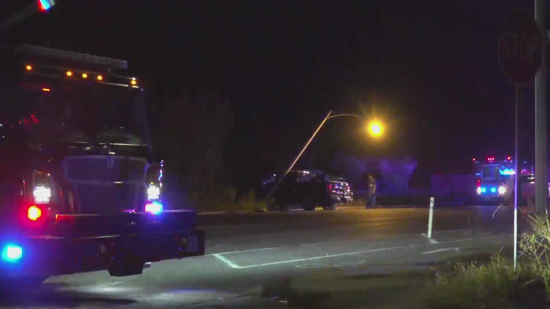 Truck crashes into light pole in St. Louis City, driver injured – FOX 2