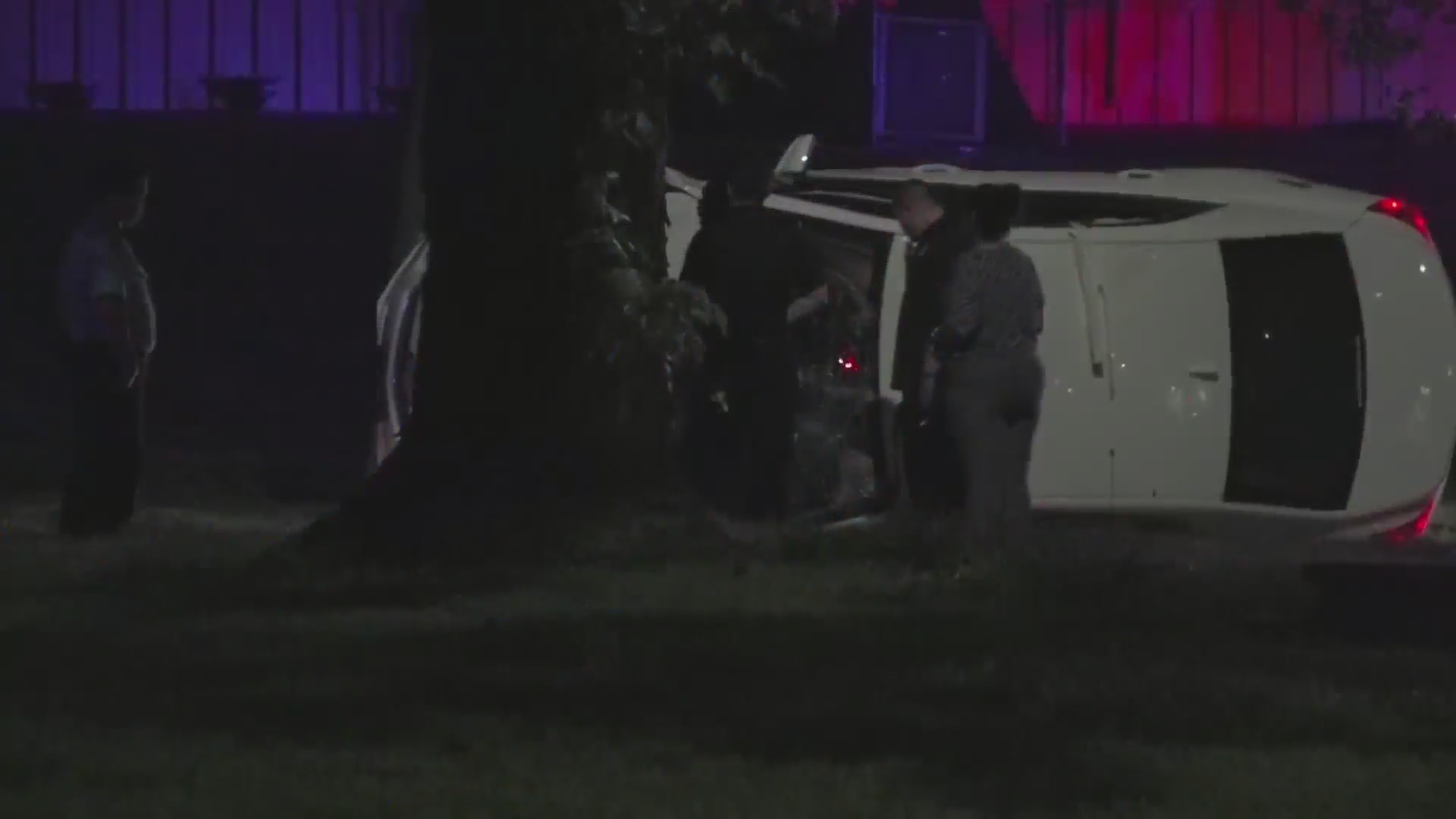 Man injured in north St. Louis rollover crash – FOX 2