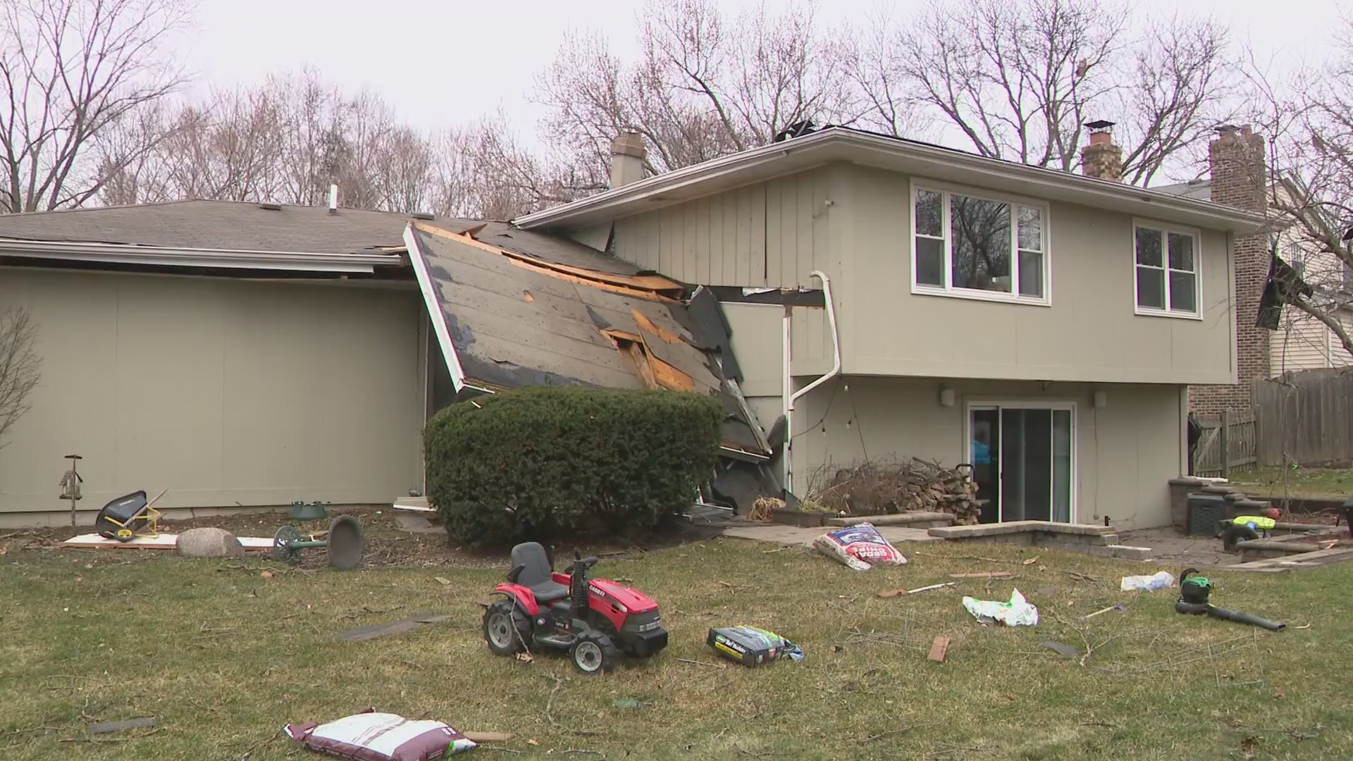 Heavy damage left behind in Kane County in wake of Tuesday’s severe ...
