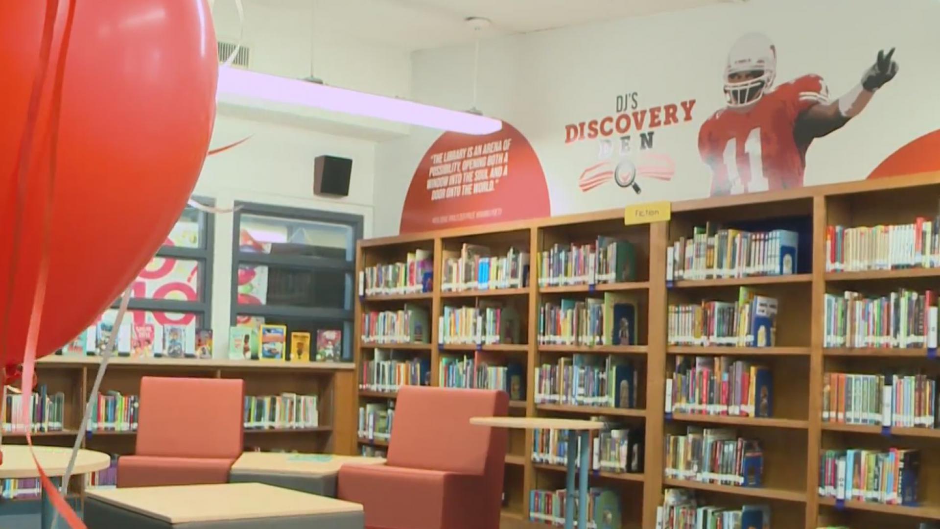 Texas Longhorn, NFL alum Derrick Johnson revamps Austin ISD library