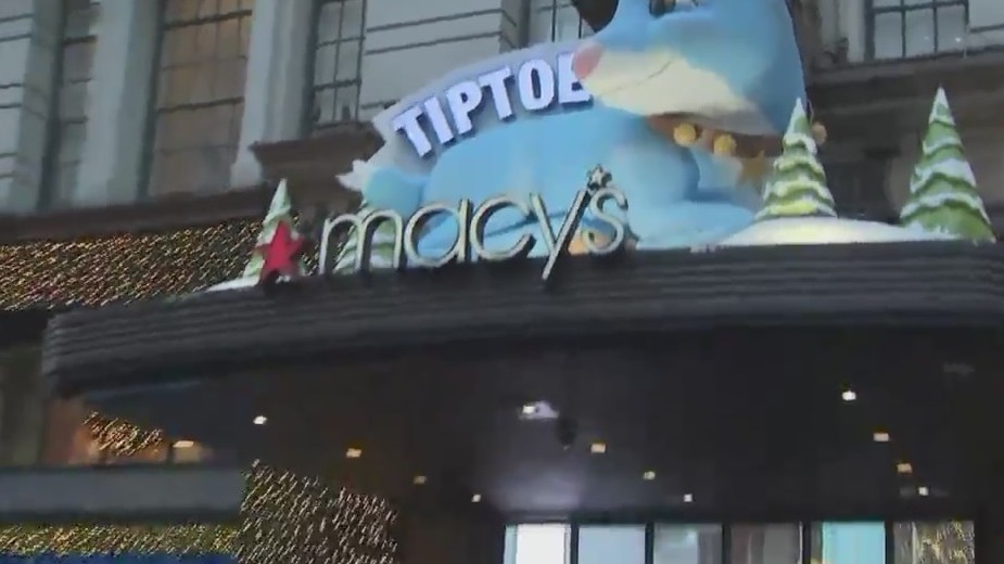 Last minute Shoppers In NYC On Christmas Eve PIX11 last-minute-shoppers-in-nyc-on-christmas-eve-pix11