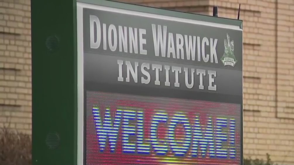 Dionne Warwick focusing on philanthropy in East Orange – PIX11