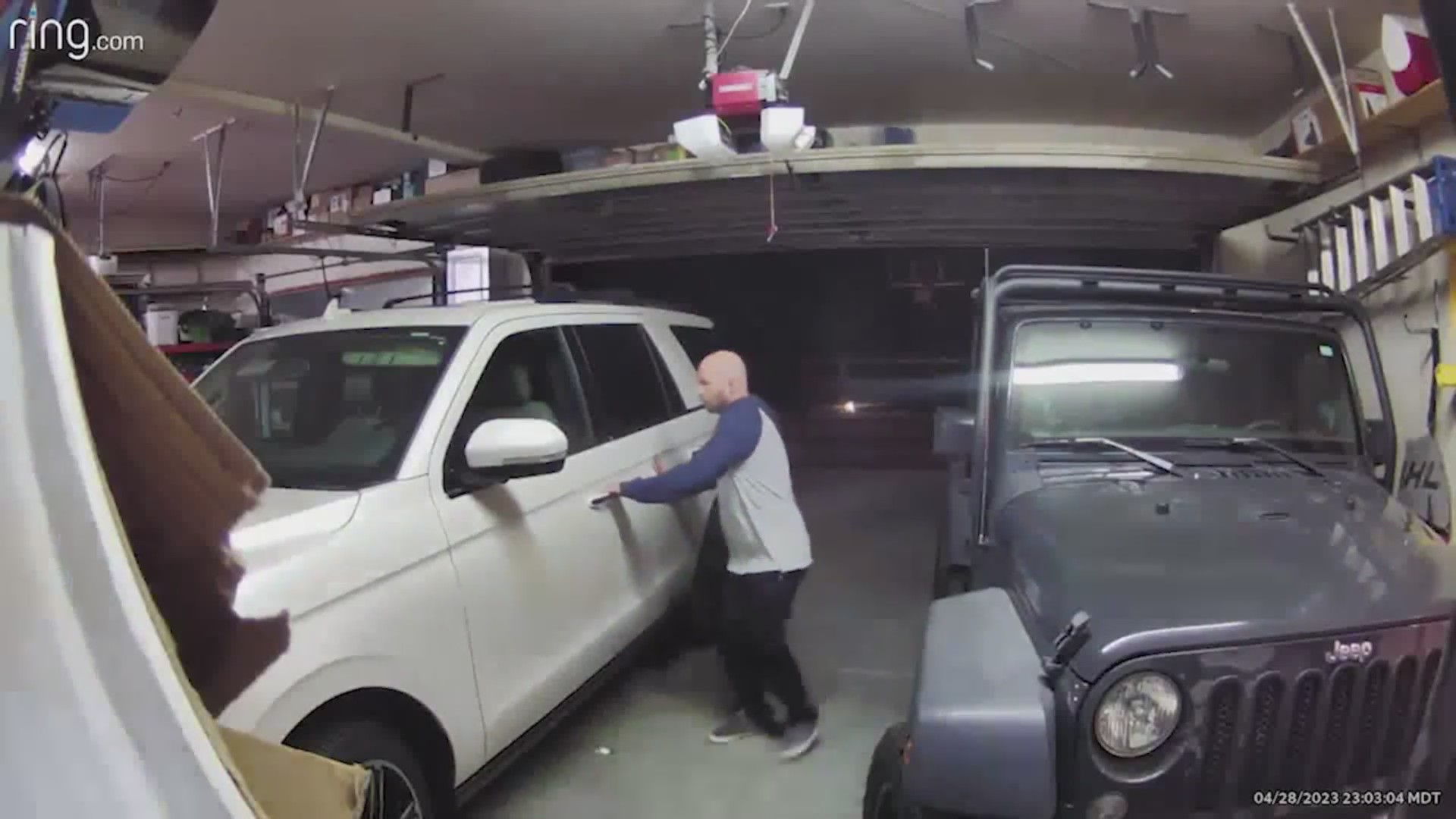 Caught on camera: Thief steals vehicle from garage – FOX31 Denver