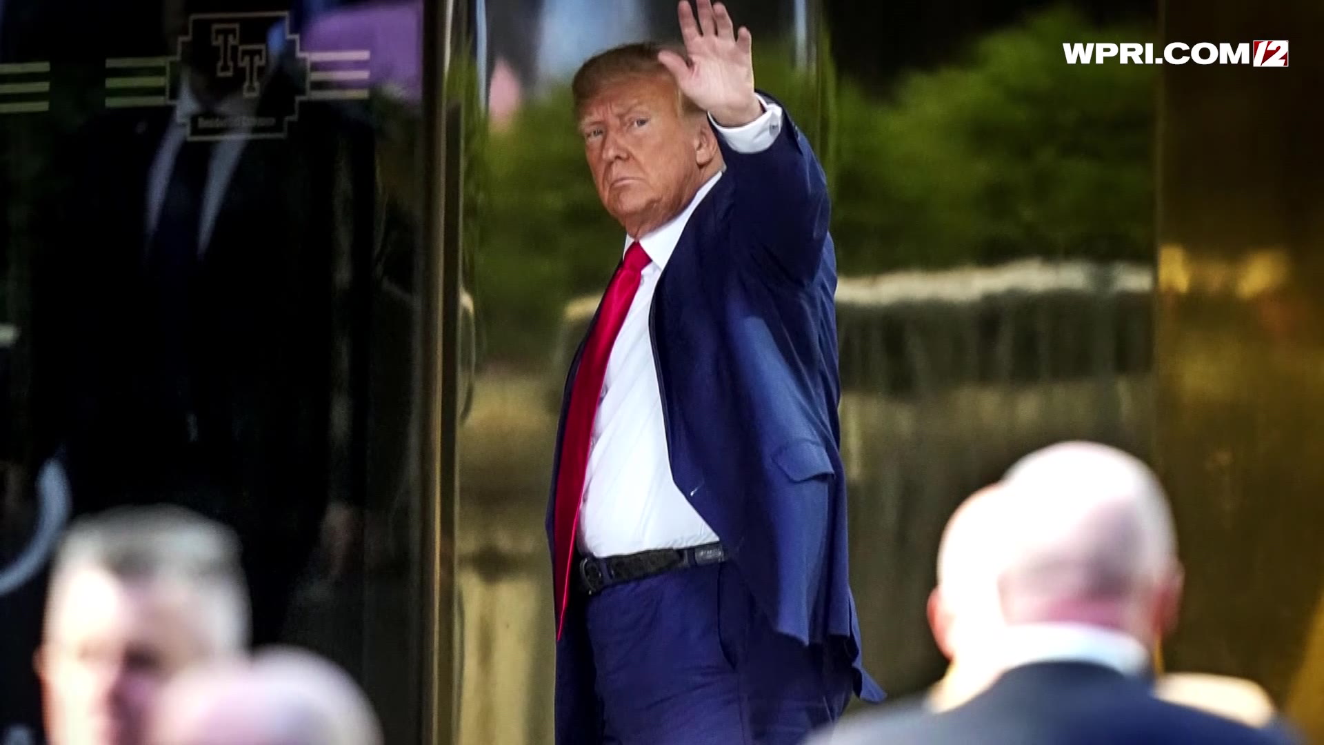 VIDEO NOW: Trump leaves for arraignment Tuesday afternoon – WPRI.com