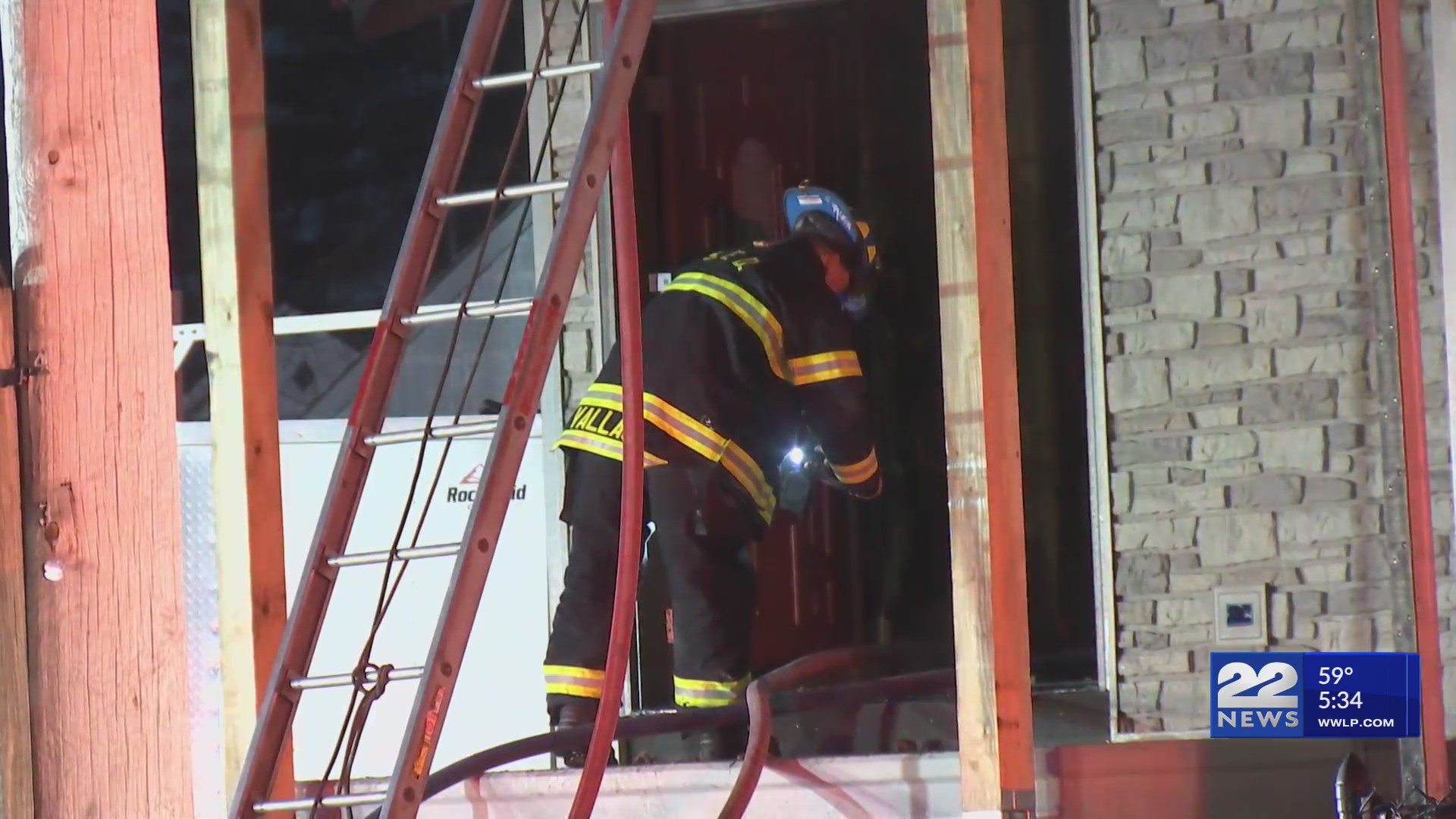 Crews put out house fire on Georgetown Street in Springfield – WWLP