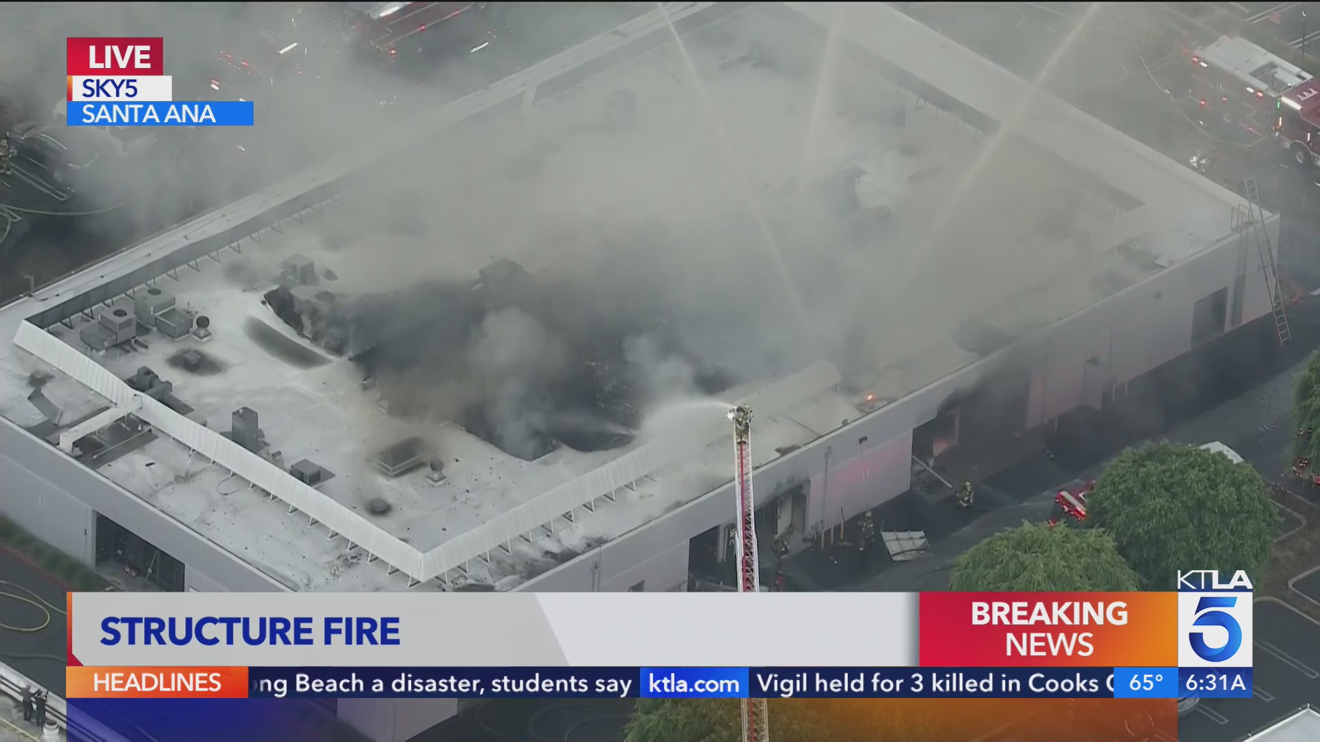 Firefighters battle 3-alarm blaze in Santa Ana – KTLA
