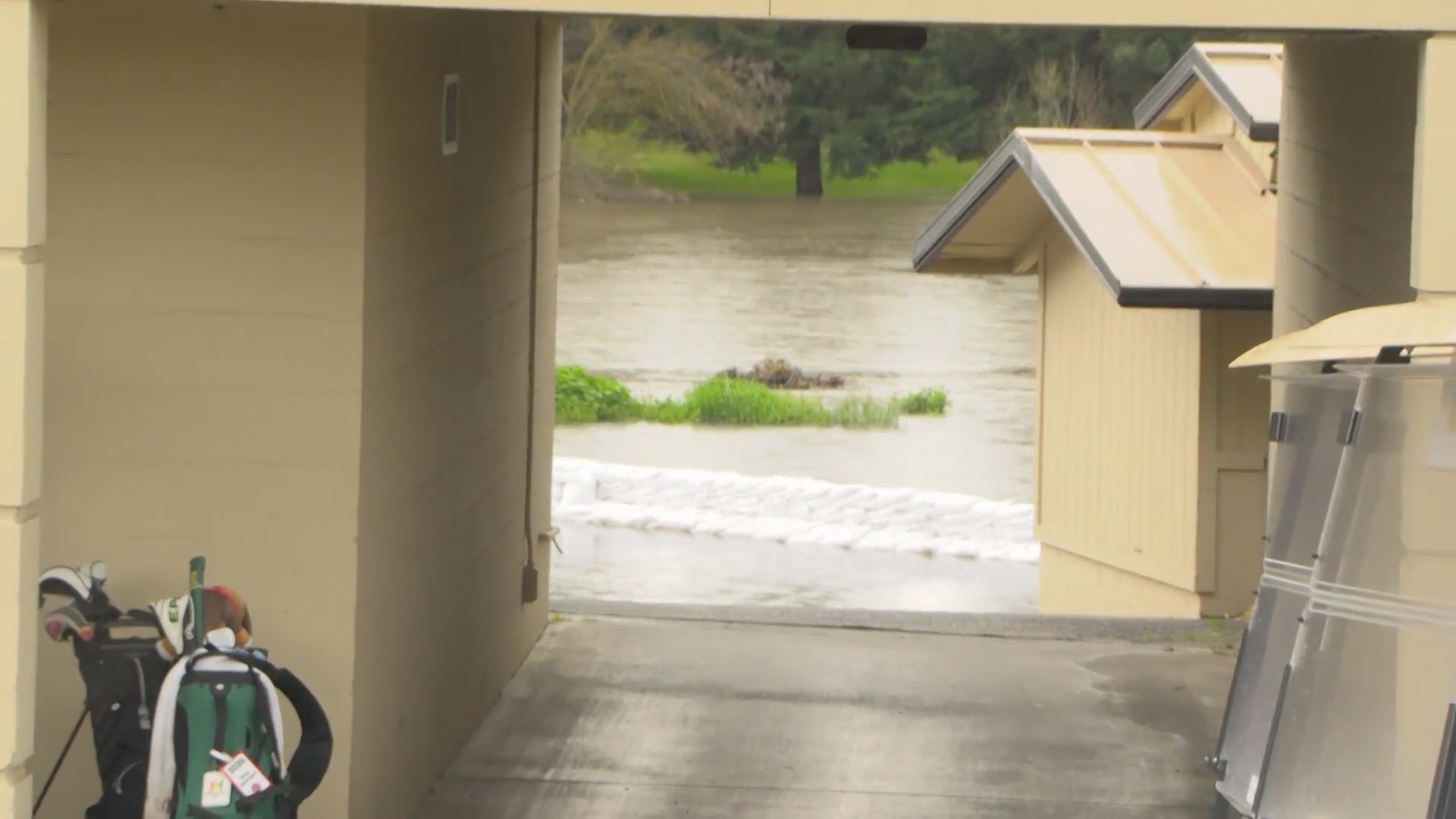 Golfers worry about water levels at Kingsburg country club
