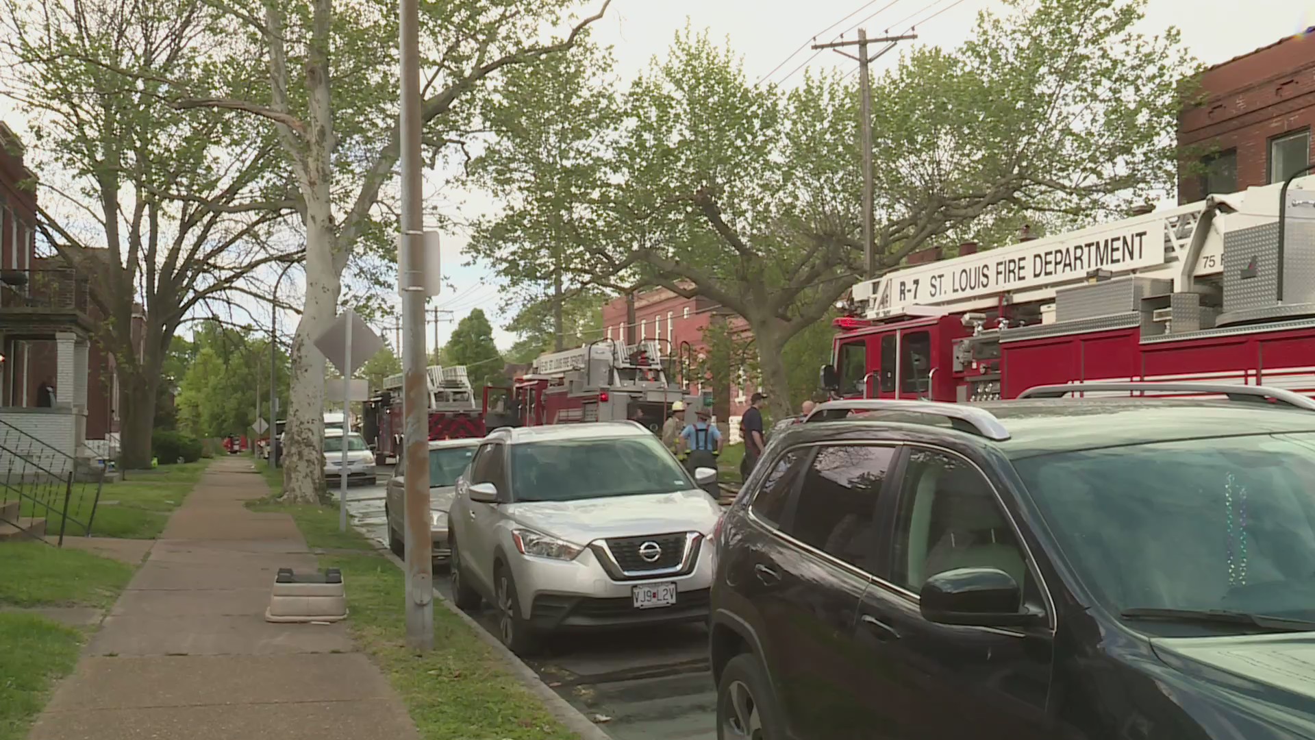 2 people hospitalized after house fire in south St. Louis – FOX 2