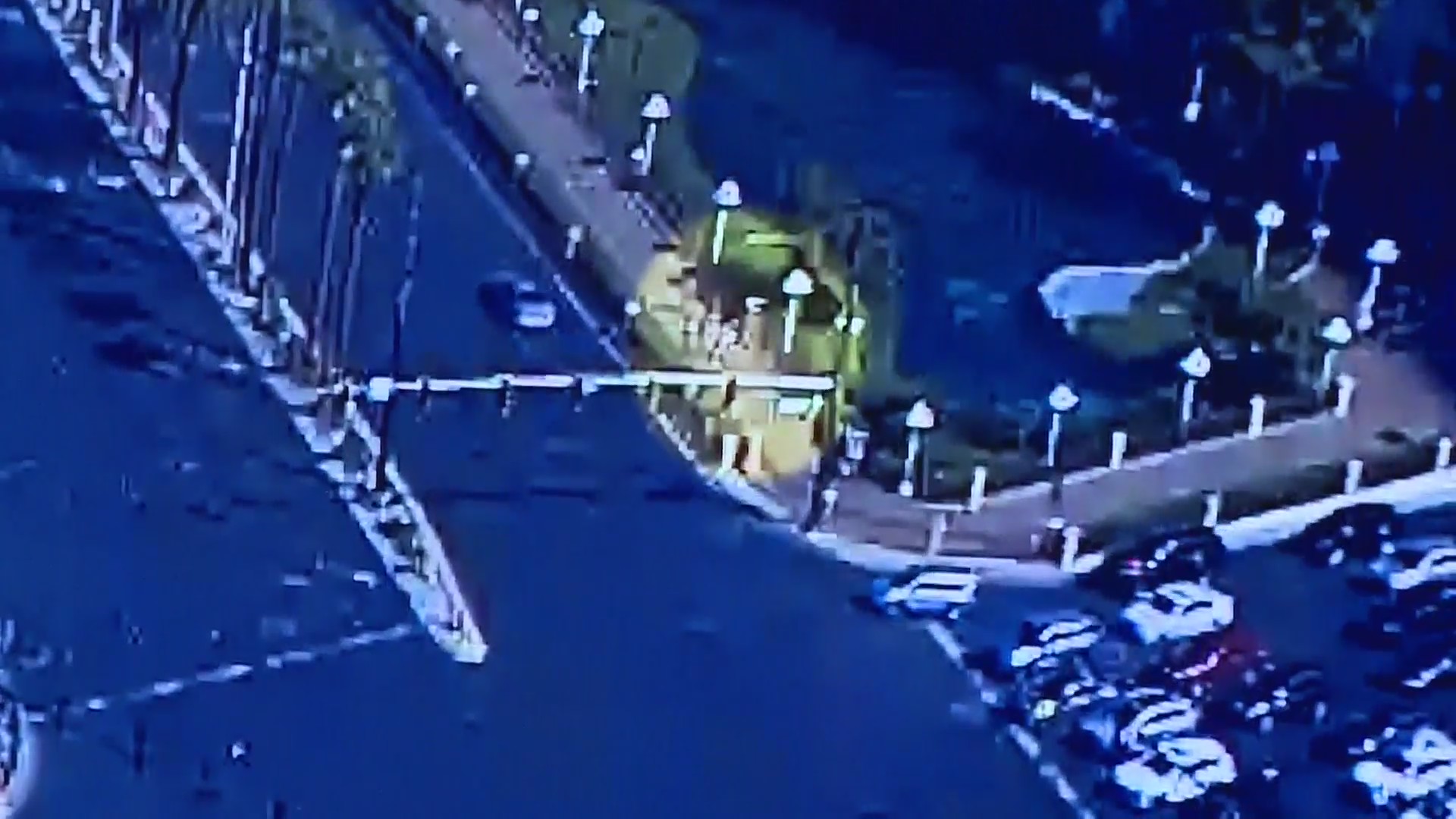 Video shows the suspect in a mass stabbing on the Strip running away ...