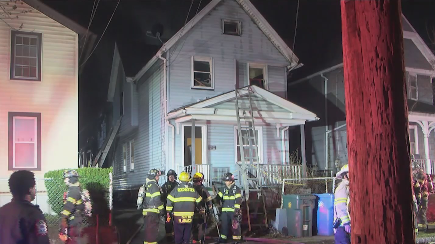 Firefighters battle house fire on Lewis Street – RochesterFirst