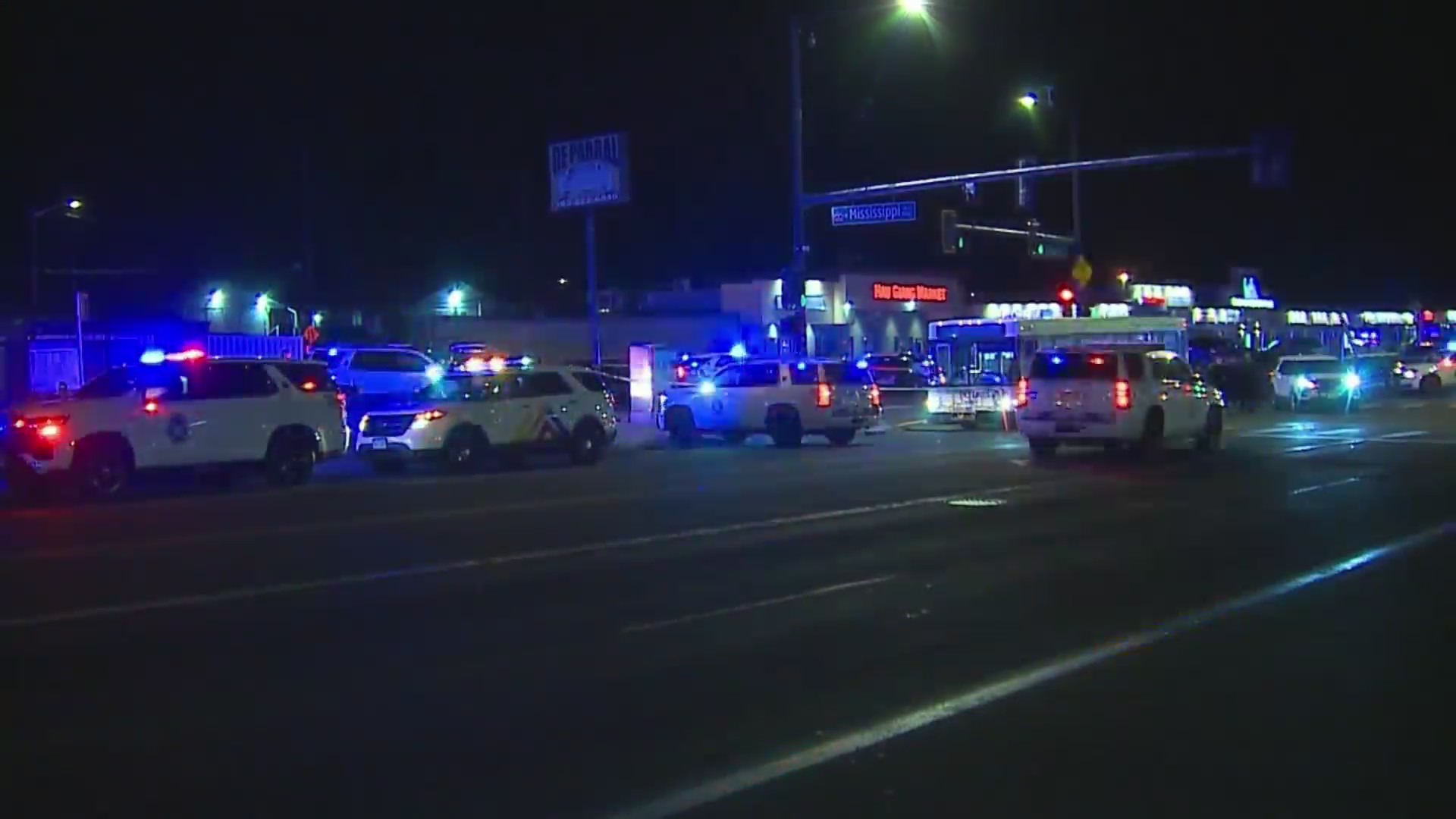 Denver police looking for suspect in deadly bus shooting – FOX31 Denver