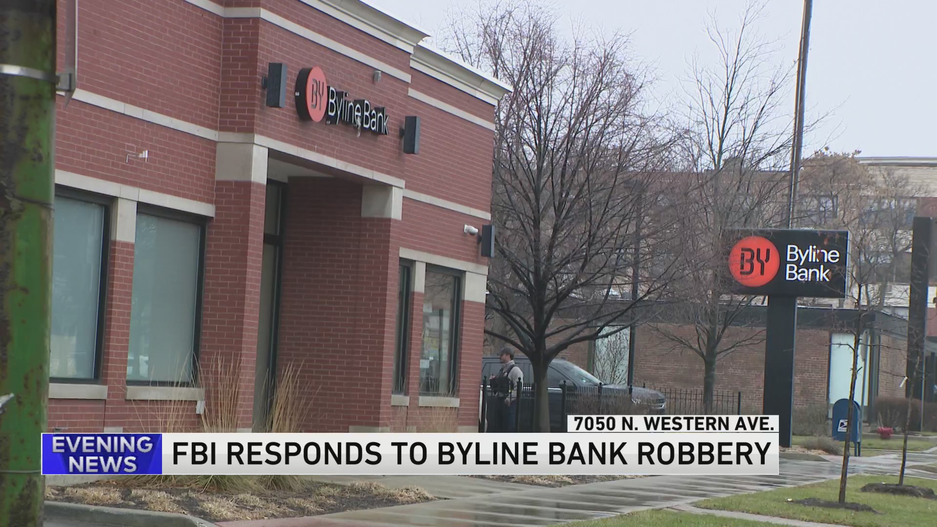 FBI responds to Byline Bank robbery – WGN-TV