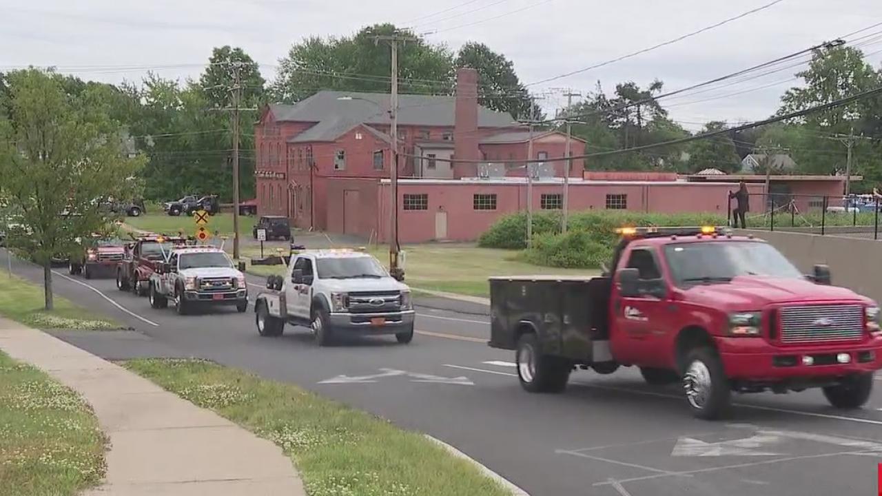 Convoy honors tow truck driver killed in North Haven ahead of historic ...