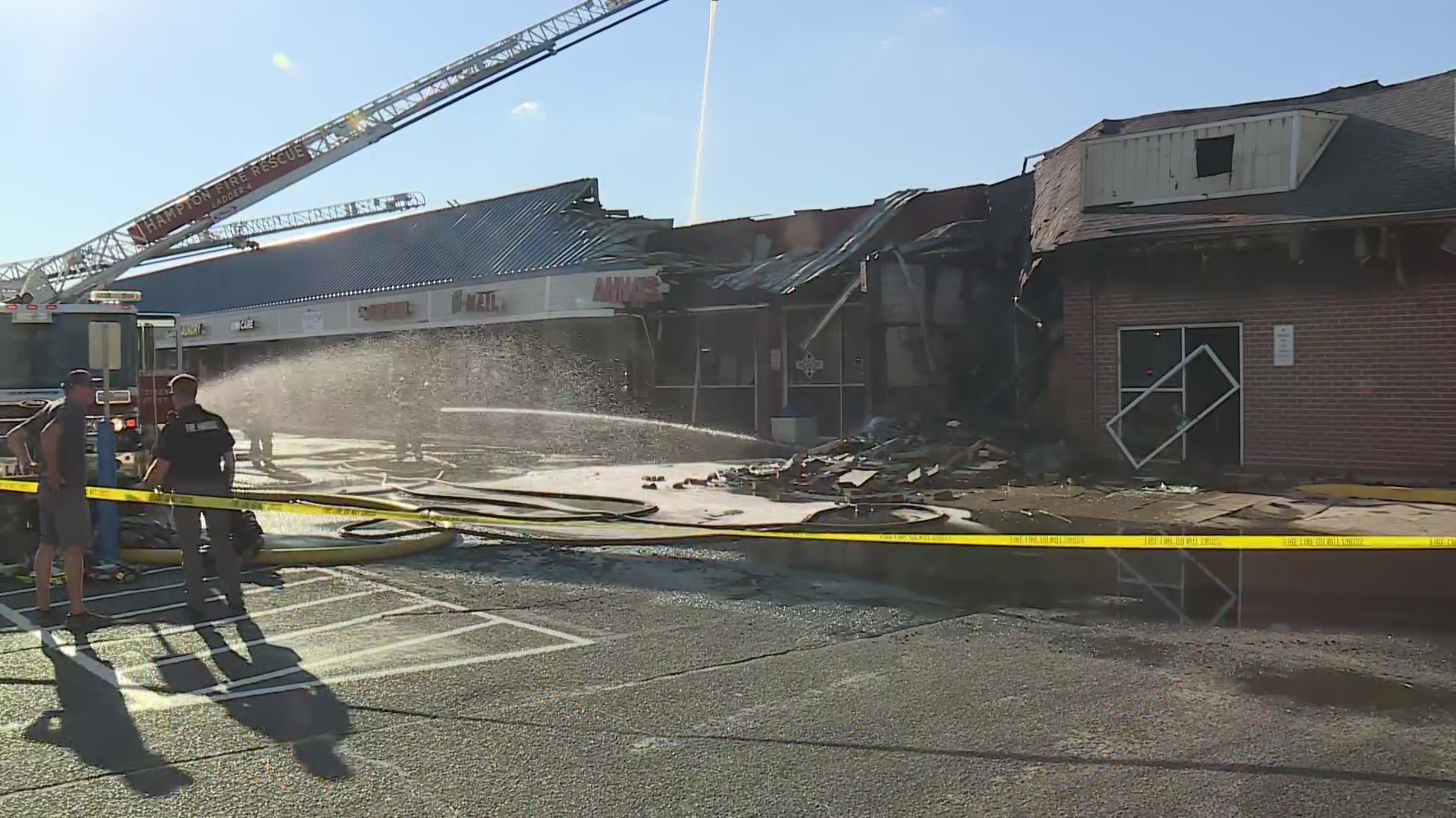Crews respond to 2-alarm commercial fire on E. Pembroke Ave in Hampton ...