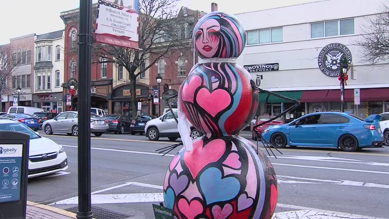 Snowmen take over Downtown Stroudsburg to help attract business