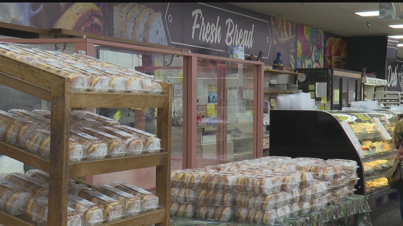 Nemenz IGA, a bakery in Struthers, Ohio makes paczki for Fat Tuesday